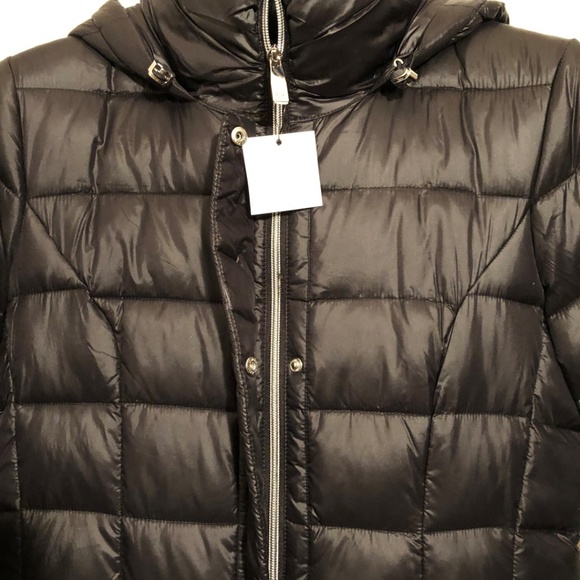 SOLD - Calvin Klein Hooded Packable Puffer Coat - Picture 5 of 8